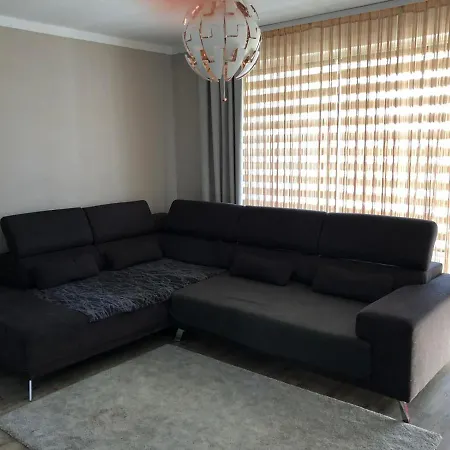 Homely Near Exhibition Center Apartment *